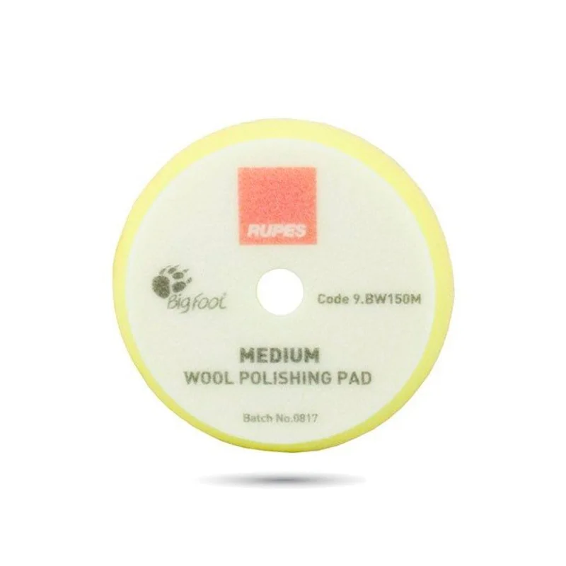 Round graphic for medium wool polishing pad, pale yellow with red center label